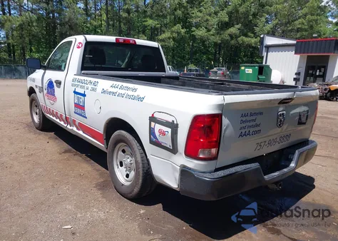 2019 Ram 1500 Classic Tradesman 4X2 8' Box из США, поврежденный, VIN 3C6JR6DT4KG510360